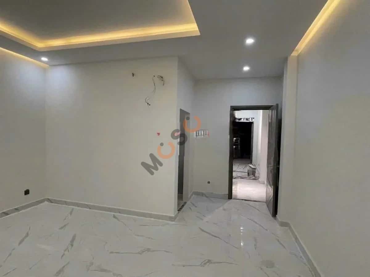 Cho thuê nhà mặt tiền Đường Phạm Văn Bạch Tân Bình, TP.HCM – 4 phòng ngủ, giá 25 triệu — Hình 3