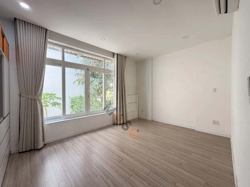 Cho thuê nhà hẻm Lương Định Của Quận 2 cũ, TP. Thủ Đức – 6 phòng ngủ, giá 35 triệu — Hình 2