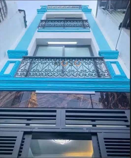 Cho thuê nhà hẻm Cao Đạt Quận 5, TP.HCM – 4 phòng ngủ, giá 17 triệu