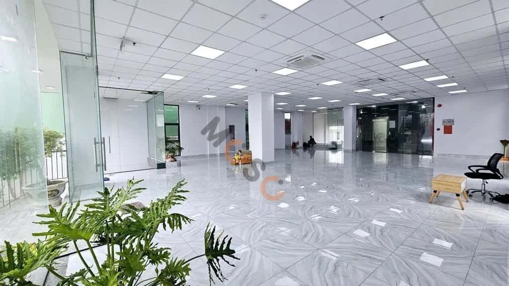 Cho thuê nhà mặt tiền Nguyễn Bá Tuyển Quận Tân Bình, TP.HCM – 6 phòng ngủ, giá 100 triệu — Hình 3