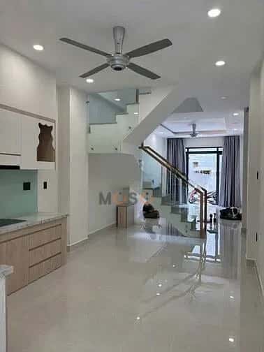 Cho thuê nhà hẻm Quận 5, TP.HCM – 3 phòng ngủ, giá 19 triệu — Hình 2 Cho thuê nhà hẻm Quận 5, TP.HCM – 3 phòng ngủ, giá 19 triệu — Hình 2