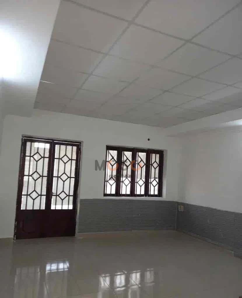 Cho thuê kho, nhà xưởng Nguyễn Thái Bình Quận Tân Bình, TP.HCM – 6 phòng ngủ, giá 27 triệu — Hình 3