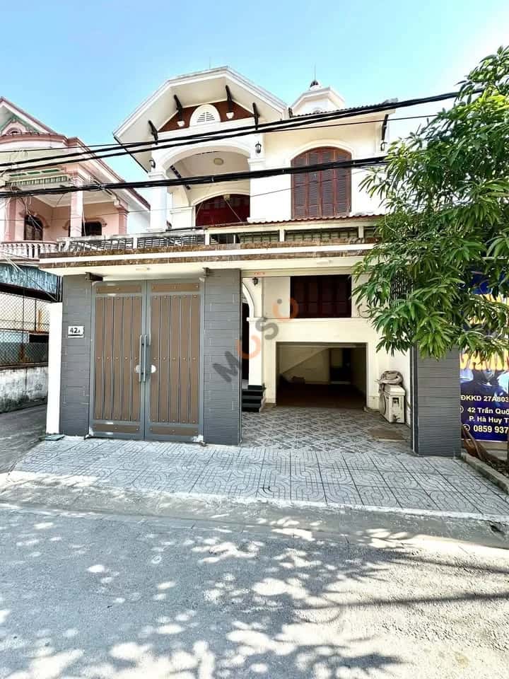 Bán nhà mặt tiền Trần Quốc Toản Thành phố Vinh, Nghệ An – 2 phòng ngủ, giá 9.1 tỷ