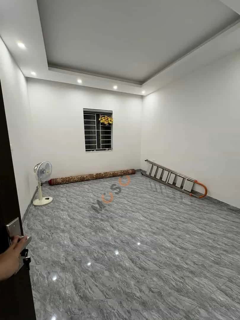 Cho thuê nhà hẻm Nguyễn Văn Cừ Long Biên, Hà Nội – 3 phòng ngủ, giá 20 triệu — Hình 2
