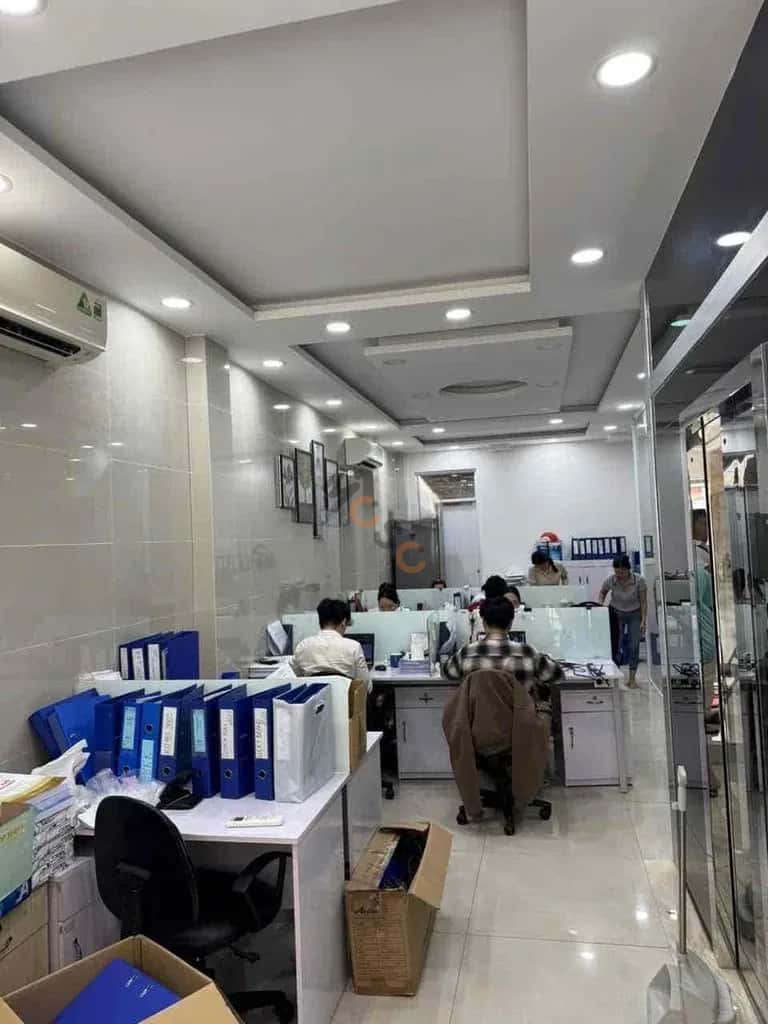 Cho thuê nhà mặt tiền Nguyễn Gia Trí Quận Bình Thạnh, TP.HCM – 4 phòng ngủ, giá 45 triệu — Hình 2