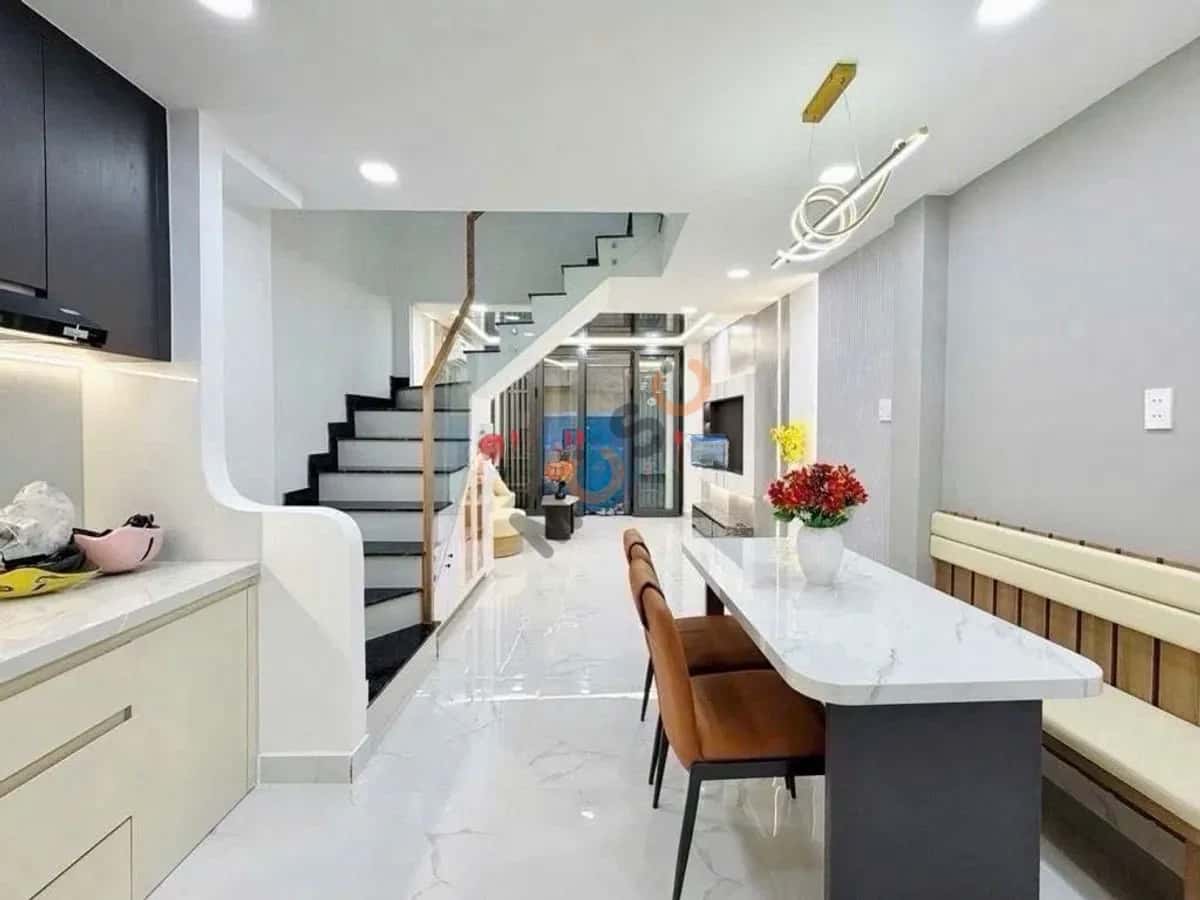 Cho thuê nhà hẻm Hoàng Văn Thụ Phú Nhuận, TP.HCM – 6 phòng ngủ, giá 32 triệu — Hình 3