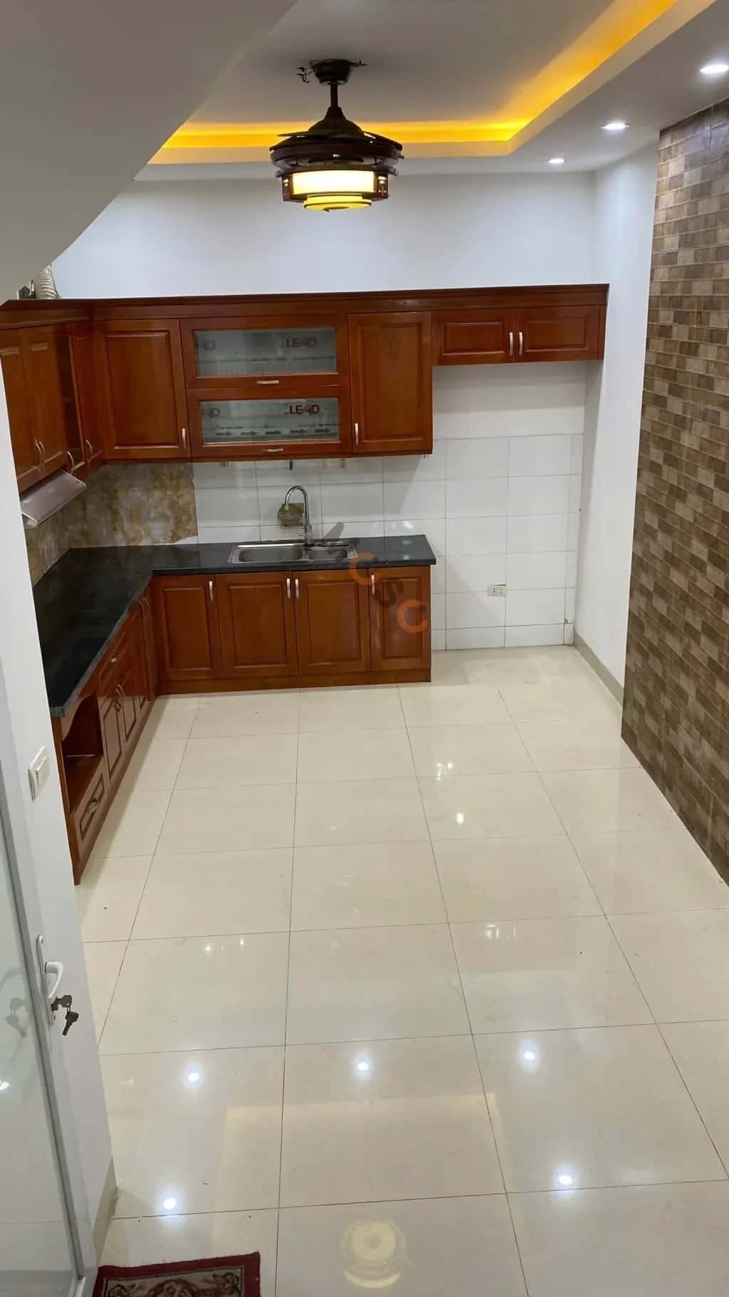 Cho thuê nhà hẻm Phạm Ngọc Thạch Đống Đa, Hà Nội – 5 phòng ngủ, giá 22 triệu