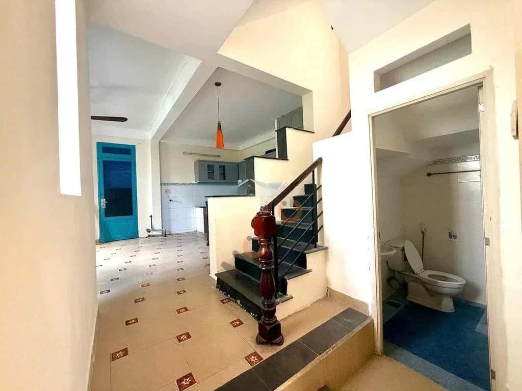 Cho thuê nhà hẻm Trương Công Định Quận Tân Bình, TP.HCM – 5 phòng ngủ, giá 16.5 triệu — Hình 2 Cho thuê nhà hẻm Trương Công Định Quận Tân Bình, TP.HCM – 5 phòng ngủ, giá 16.5 triệu — Hình 2