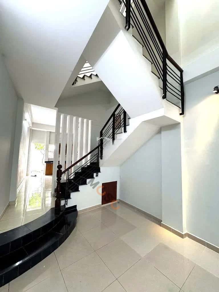 Cho thuê nhà hẻm Đường Hoàng Hoa Thám Quận Bình Thạnh, TP.HCM – 3 phòng ngủ, giá 25 triệu — Hình 2