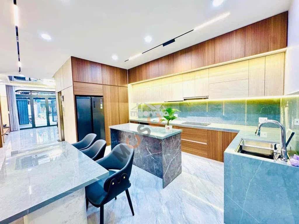 Cho thuê nhà hẻm Phùng Hưng Nha Trang, Khánh Hòa – 4 phòng ngủ, giá 35 triệu — Hình 2 Cho thuê nhà hẻm Phùng Hưng Nha Trang, Khánh Hòa – 4 phòng ngủ, giá 35 triệu — Hình 2