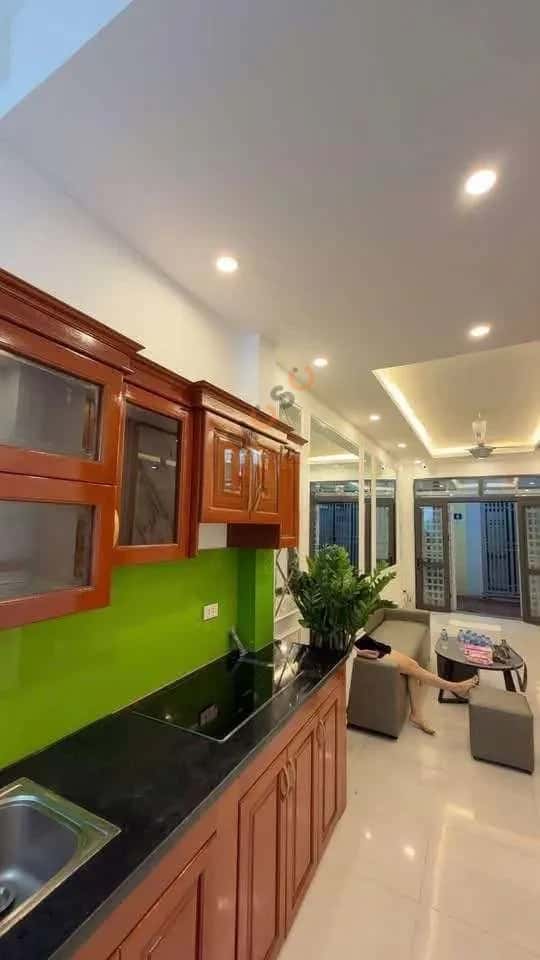 Cho thuê nhà hẻm Bát Khối Long Biên, Hà Nội – 3 phòng ngủ, giá 10 triệu