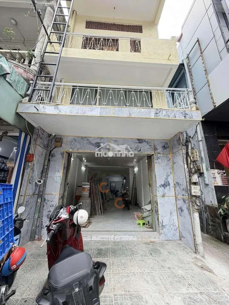 Cho thuê nhà mặt tiền Nguyễn Chí Thanh Quận 10, TP.HCM – 10 phòng ngủ, giá 60 triệu
