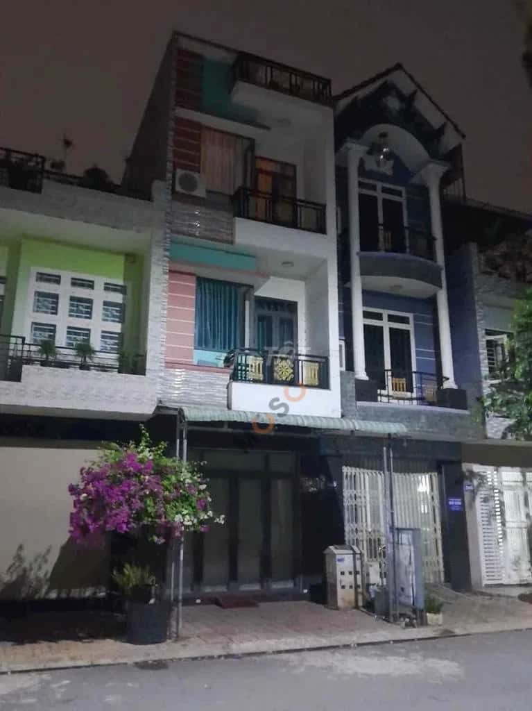 Cho thuê nhà mặt tiền Thành phố Dĩ An, Bình Dương – 5 phòng ngủ, giá 10 triệu Cho thuê nhà mặt tiền Thành phố Dĩ An, Bình Dương – 5 phòng ngủ, giá 10 triệu
