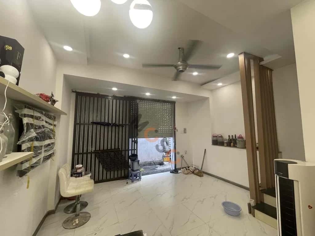 Cho thuê nhà hẻm Nguyễn Duy Quận Bình Thạnh, TP.HCM – 1 phòng ngủ, giá 11 triệu