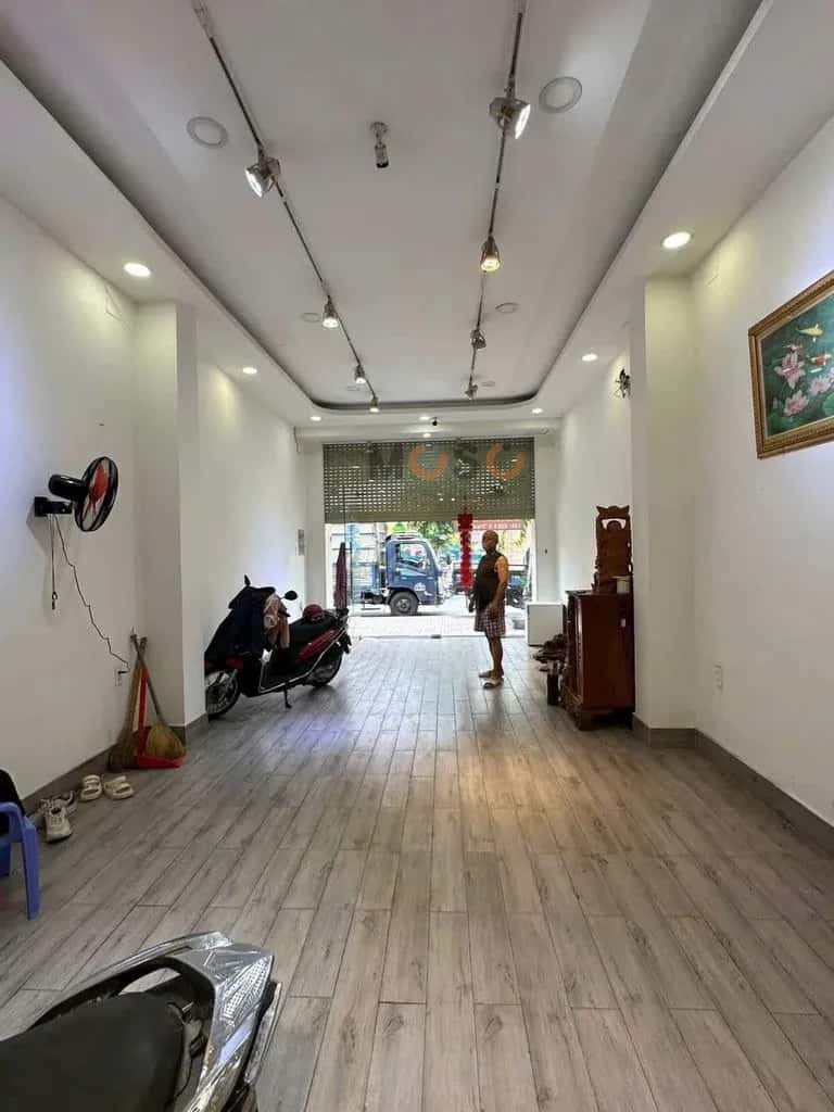 Cho thuê nhà mặt tiền Đường Nguyễn Văn Lượng Gò Vấp, TP.HCM – 6 phòng ngủ, giá 53 triệu — Hình 3 Cho thuê nhà mặt tiền Đường Nguyễn Văn Lượng Gò Vấp, TP.HCM – 6 phòng ngủ, giá 53 triệu — Hình 3