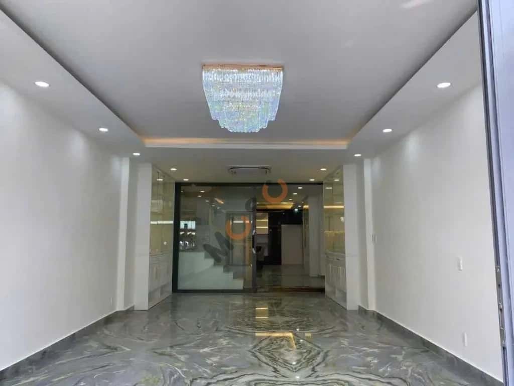 Cho thuê nhà mặt tiền Hoa Sứ Quận Phú Nhuận, TP.HCM – 5 phòng ngủ, giá 32 triệu — Hình 2