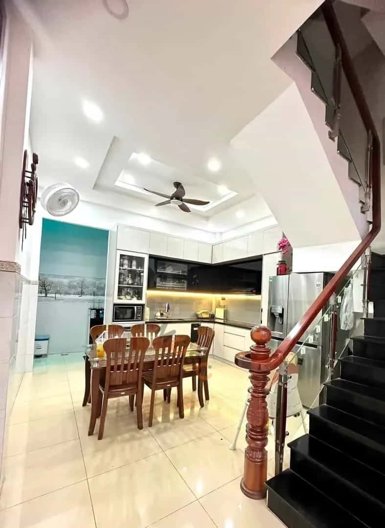 Cho thuê nhà hẻm Quốc lộ 13 Thành phố Hồ Chí Minh, TP.HCM – 4 phòng ngủ, giá 14 triệu — Hình 2