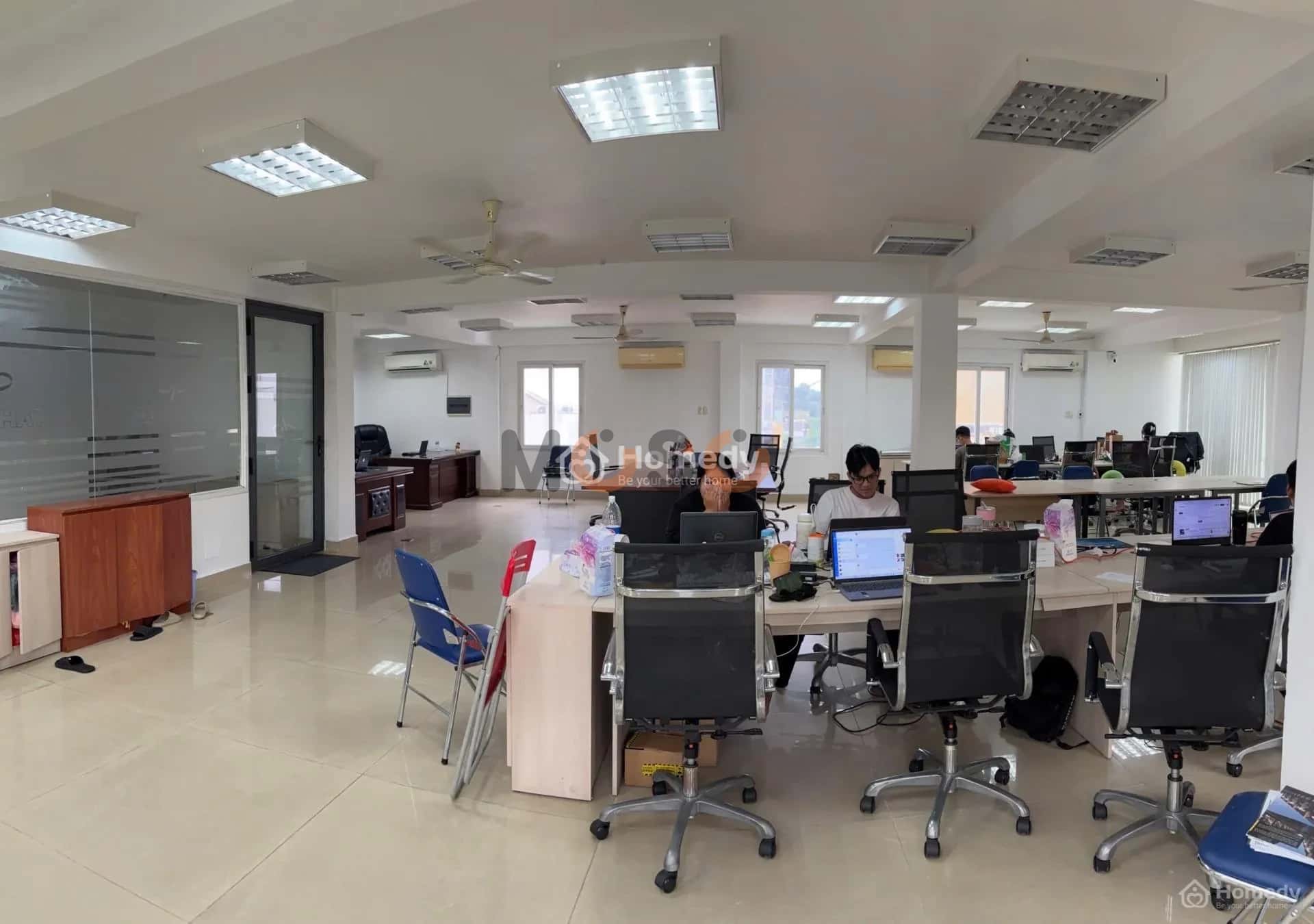 Cho thuê văn phòng Đường Trường Sơn Tân Bình, TP.HCM – giá 55 triệu — Hình 3