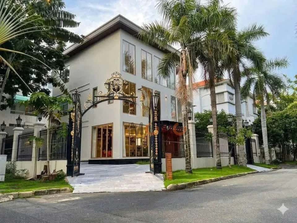 Cho thuê nhà hẻm Đường Nguyễn Hữu Thọ Quận 7, TP.HCM – 5 phòng ngủ, giá 160 triệu — Hình 2