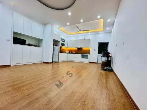 Cho thuê nhà hẻm Nguyễn Chính Hoàng Mai, Hà Nội – 3 phòng ngủ, giá 10 triệu — Hình 3