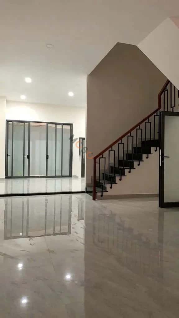 Cho thuê nhà mặt tiền Trịnh Đình Trọng Quận Tân Phú, TP.HCM – 5 phòng ngủ, giá 20 triệu — Hình 3