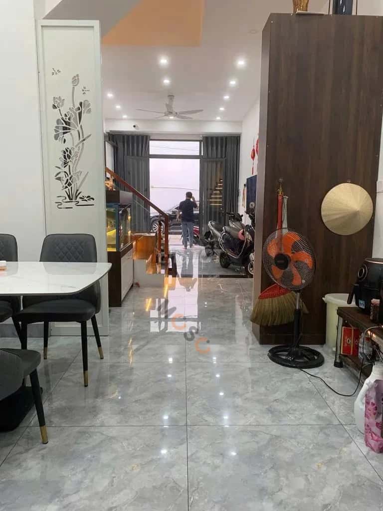 Cho thuê nhà hẻm 299/2 Lý Thường Kiệt Quận 11, TP.HCM – 4 phòng ngủ, giá 20 triệu — Hình 3