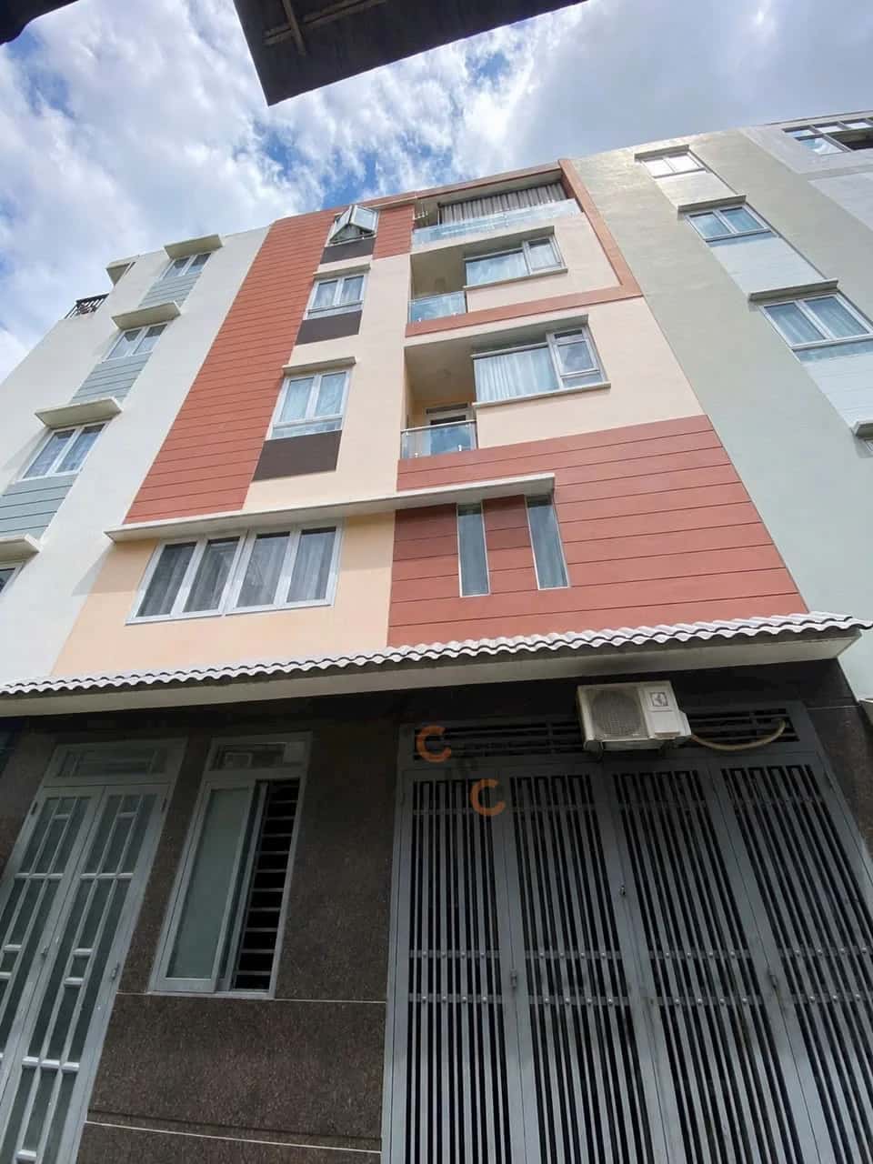 Bán nhà hẻm Phan Đăng Lưu Quận Phú Nhuận, TP.HCM – 5 phòng ngủ, giá 12.5 tỷ Bán nhà hẻm Phan Đăng Lưu Quận Phú Nhuận, TP.HCM – 5 phòng ngủ, giá 12.5 tỷ
