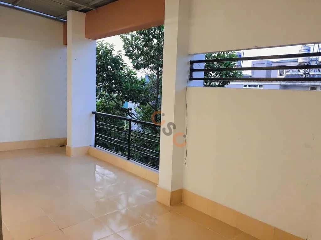 Cho thuê nhà hẻm Huỳnh Thúc Kháng Thành phố Thủ Dầu Một, Ho Chi Minh – 6 phòng ngủ, giá 25 triệu — Hình 3