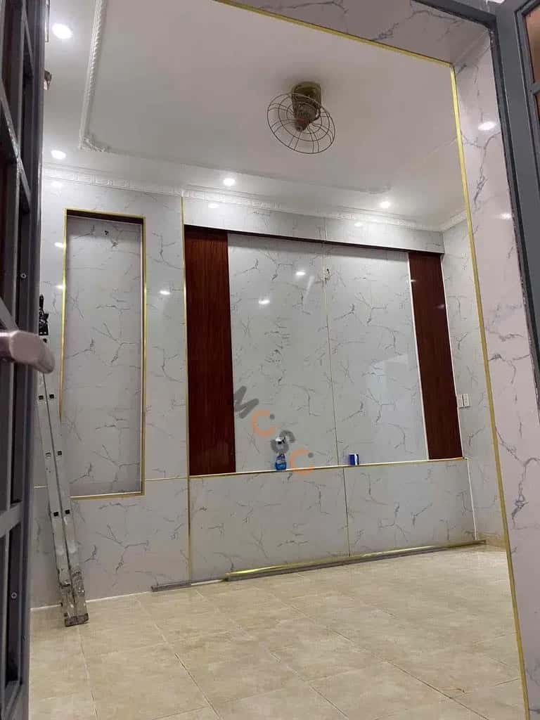 Cho thuê nhà hẻm Đường Lê Trọng Tấn Tân Phú, TP.HCM – 2 phòng ngủ, giá 5 triệu