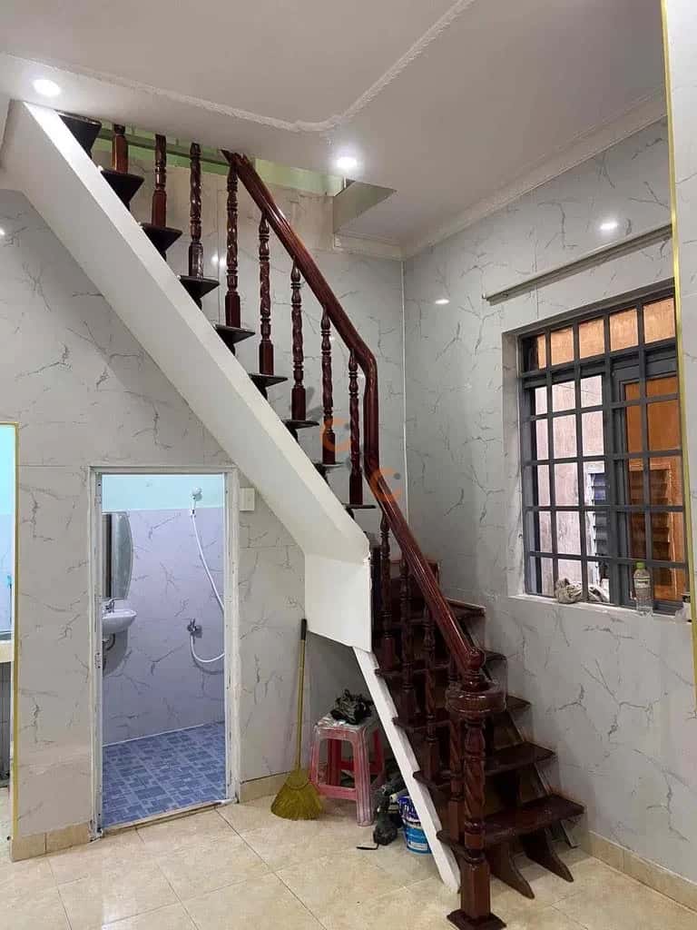 Cho thuê nhà hẻm Đường Lê Trọng Tấn Tân Phú, TP.HCM – 2 phòng ngủ, giá 5 triệu — Hình 3
