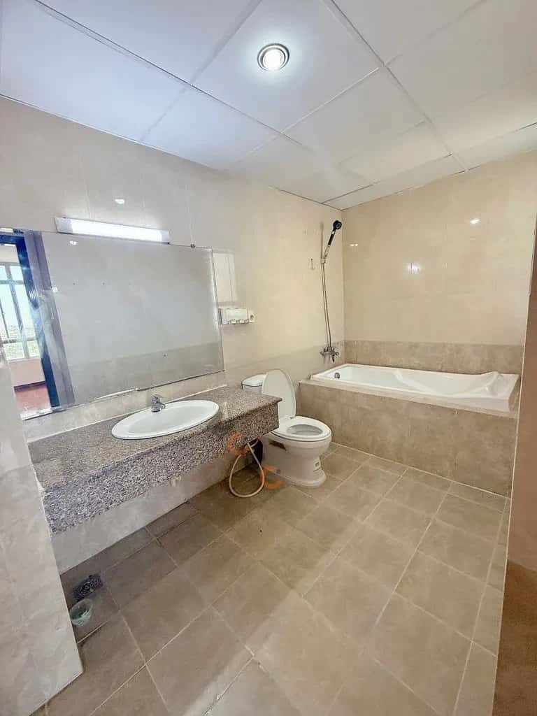 Cho thuê căn hộ chung cư Đường Tạ Quang Bửu Quận 8, TP.HCM – 3 phòng ngủ, giá 15.5 triệu — Hình 2