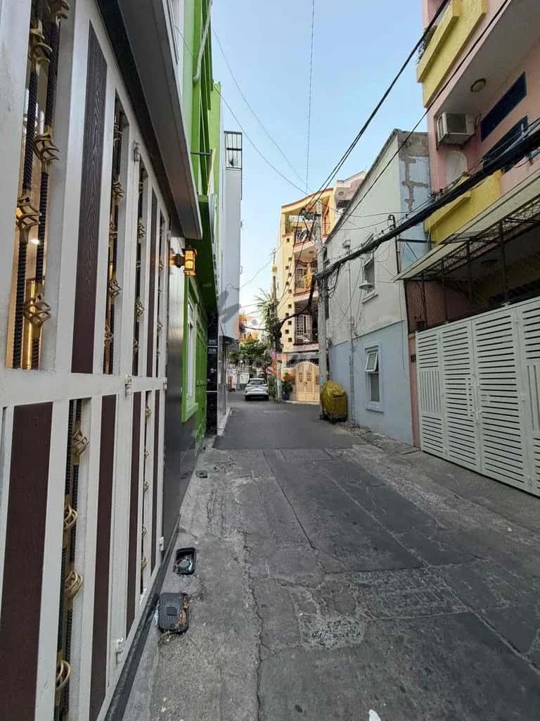 Cho thuê căn hộ chung cư Đường Đoàn Thị Điểm Quận Phú Nhuận, TP.HCM – 4 phòng ngủ, giá 18 triệu — Hình 3