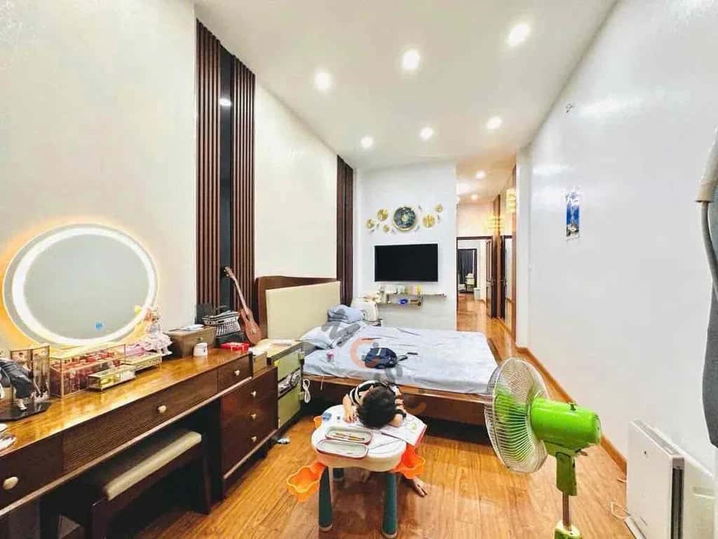 Cho thuê nhà hẻm Phố Đội Cấn Ngọc Hà, Hà Nội – 5 phòng ngủ, giá 14 triệu — Hình 2