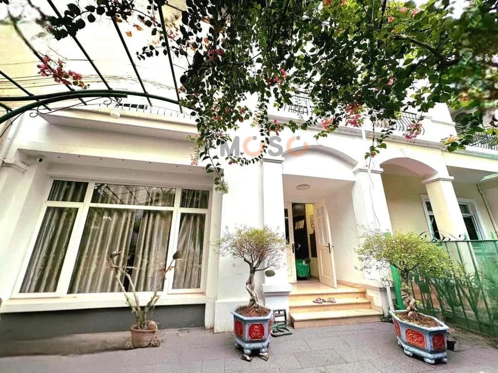 Cho thuê nhà hẻm Bùi Bằng Đoàn Quận 7, TP.HCM – 4 phòng ngủ, giá 40 triệu