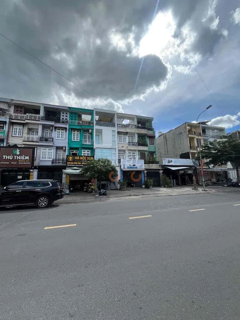 Cho thuê nhà mặt tiền Nguyễn Hoàng Quận 2 cũ, TP.HCM – 5 phòng ngủ, giá 34 triệu