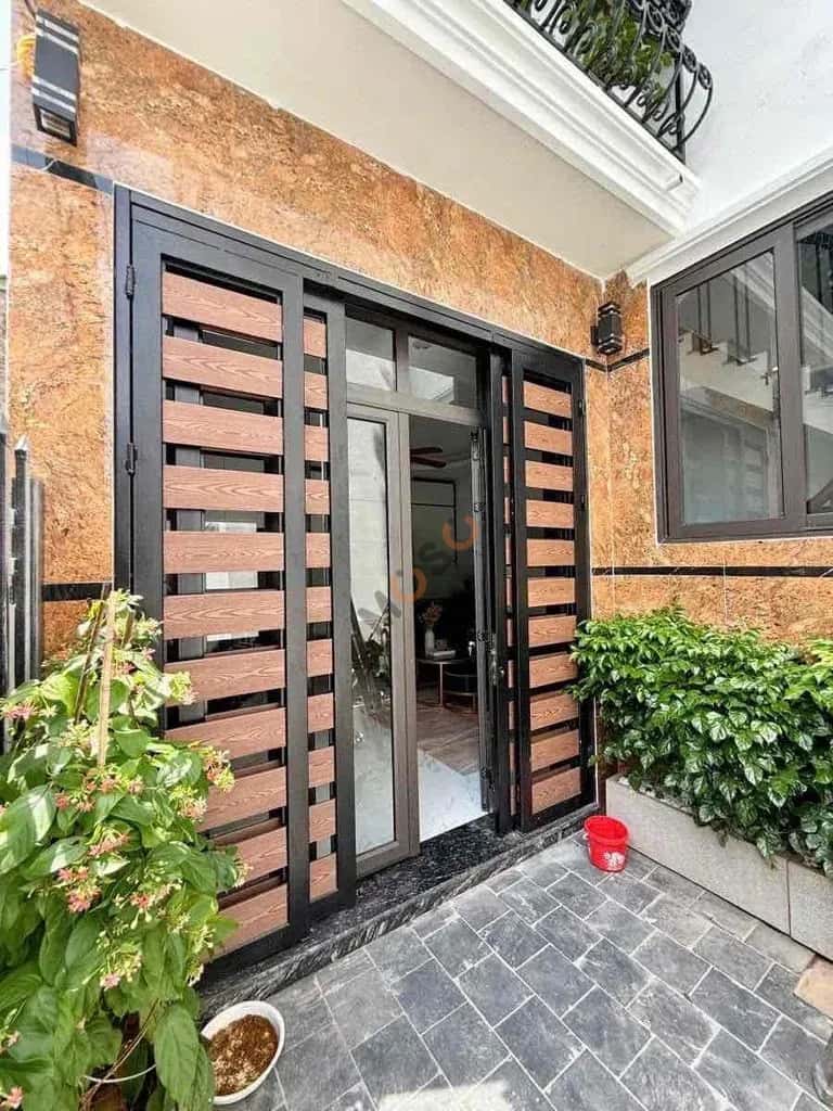 Cho thuê nhà hẻm Đường Lạc Long Quân Tây Hồ, Hà Nội – 4 phòng ngủ, giá 15 triệu — Hình 3