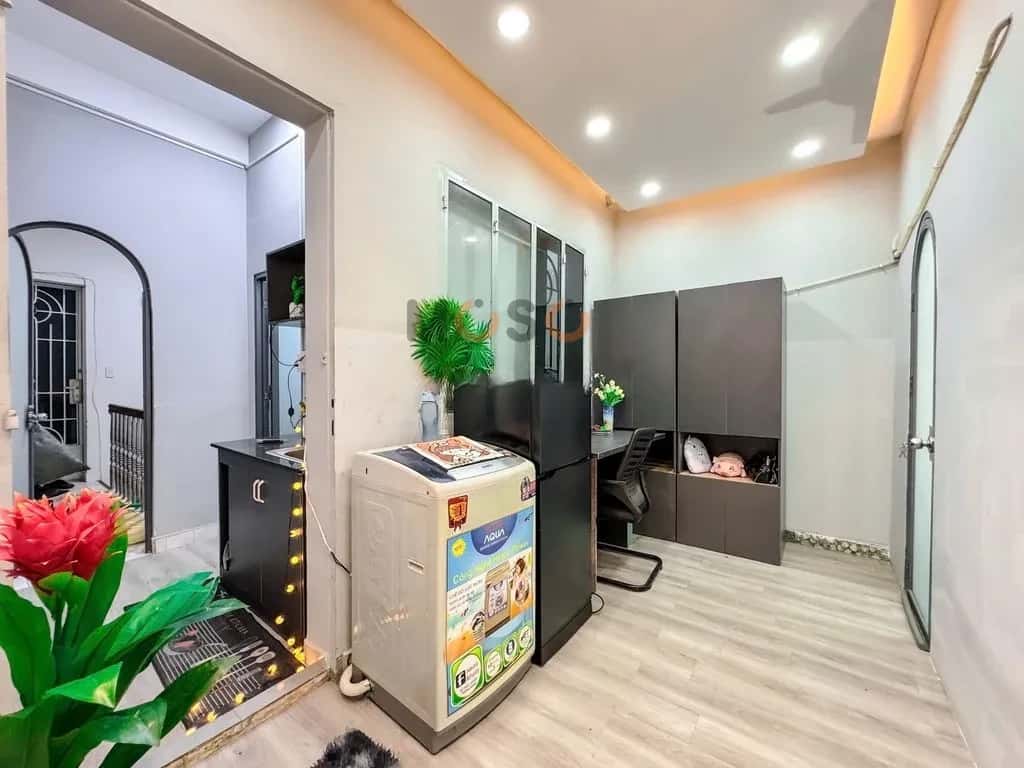 Cho thuê căn hộ chung cư Trương Hoàng Thanh Quận Tân Bình, TP.HCM – 2 phòng ngủ, giá 6 triệu — Hình 3