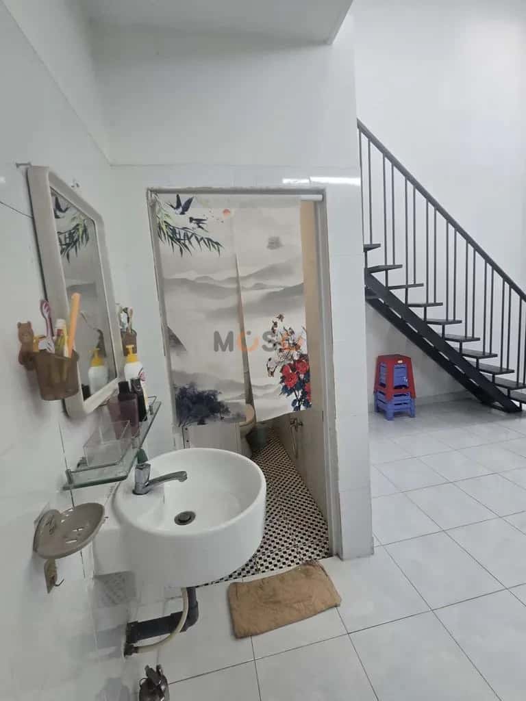 Cho thuê nhà mặt tiền Tiền Giang Tân Bình, Ho Chi Minh – 2 phòng ngủ, giá 15 triệu — Hình 3