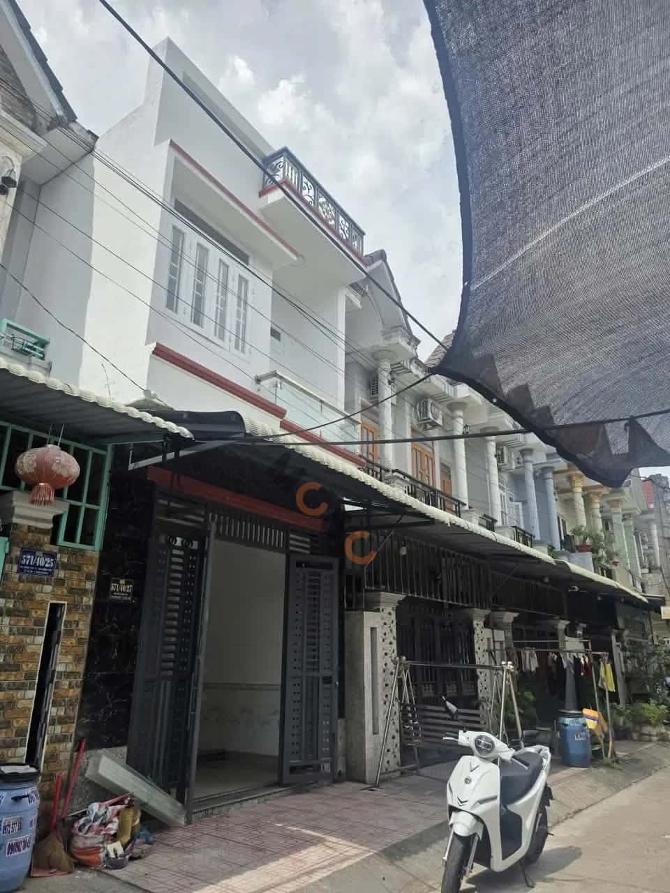 Bán nhà hẻm đường Ống Nước Thô Thành phố Dĩ An, Bình Dương – 3 phòng ngủ, giá 4.7 tỷ - ảnh 1