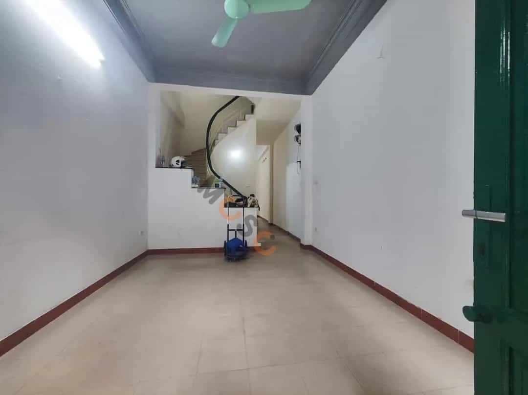 Cho thuê nhà hẻm Ngõ 2 Giảng Võ, Hà Nội – 4 phòng ngủ, giá 18.5 triệu