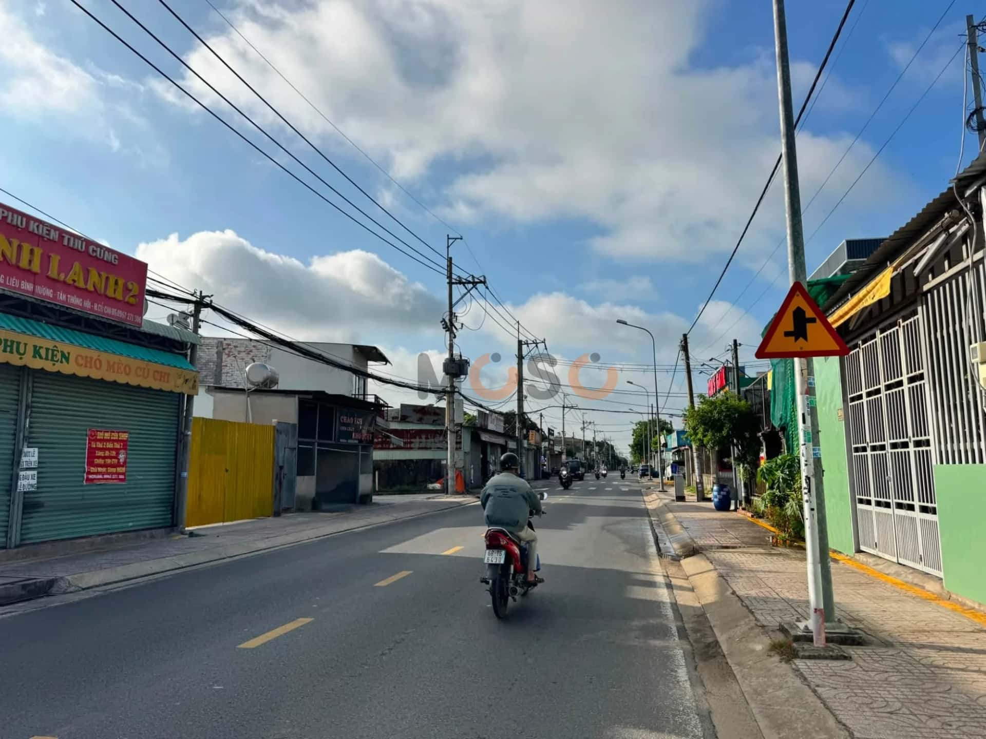 Bán nhà mặt tiền Liêu Bình Hương Huyện Củ Chi, TP.HCM – 2 phòng ngủ, giá 4.3 tỷ — Hình 3 Bán nhà mặt tiền Liêu Bình Hương Huyện Củ Chi, TP.HCM – 2 phòng ngủ, giá 4.3 tỷ — Hình 3