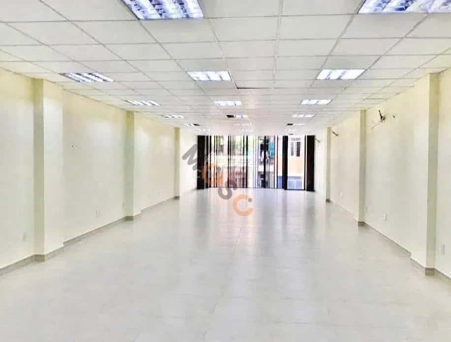 Cho thuê nhà mặt tiền Lê Quang Định Quận Bình Thạnh, TP.HCM – 4 phòng ngủ, giá 33 triệu — Hình 3