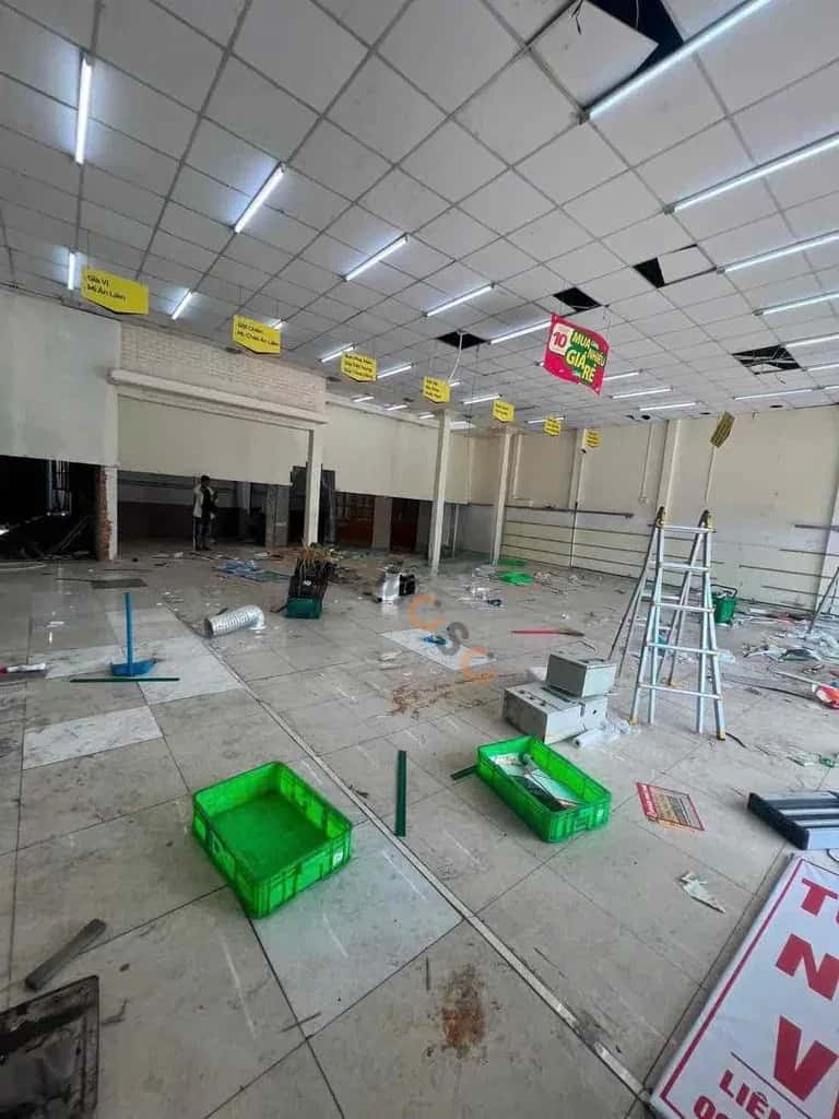 Cho thuê nhà mặt tiền Hẻm 128 Huyện Hóc Môn, TP.HCM – 4 phòng ngủ, giá 28 triệu — Hình 2 Cho thuê nhà mặt tiền Hẻm 128 Huyện Hóc Môn, TP.HCM – 4 phòng ngủ, giá 28 triệu — Hình 2