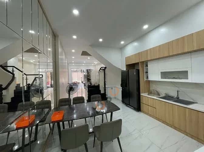 Cho thuê nhà hẻm Thành Thái Quận 10, TP.HCM – 4 phòng ngủ, giá 40 triệu Cho thuê nhà hẻm Thành Thái Quận 10, TP.HCM – 4 phòng ngủ, giá 40 triệu