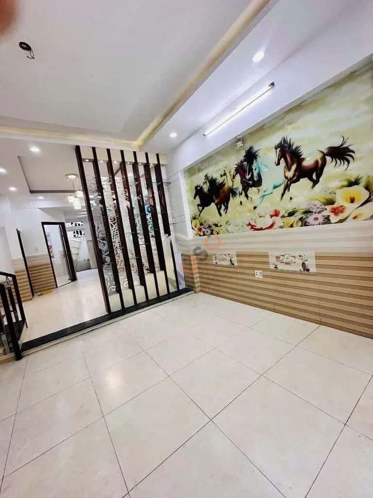 Cho thuê nhà hẻm Hóc Môn, TP.HCM – 4 phòng ngủ, giá 8 triệu