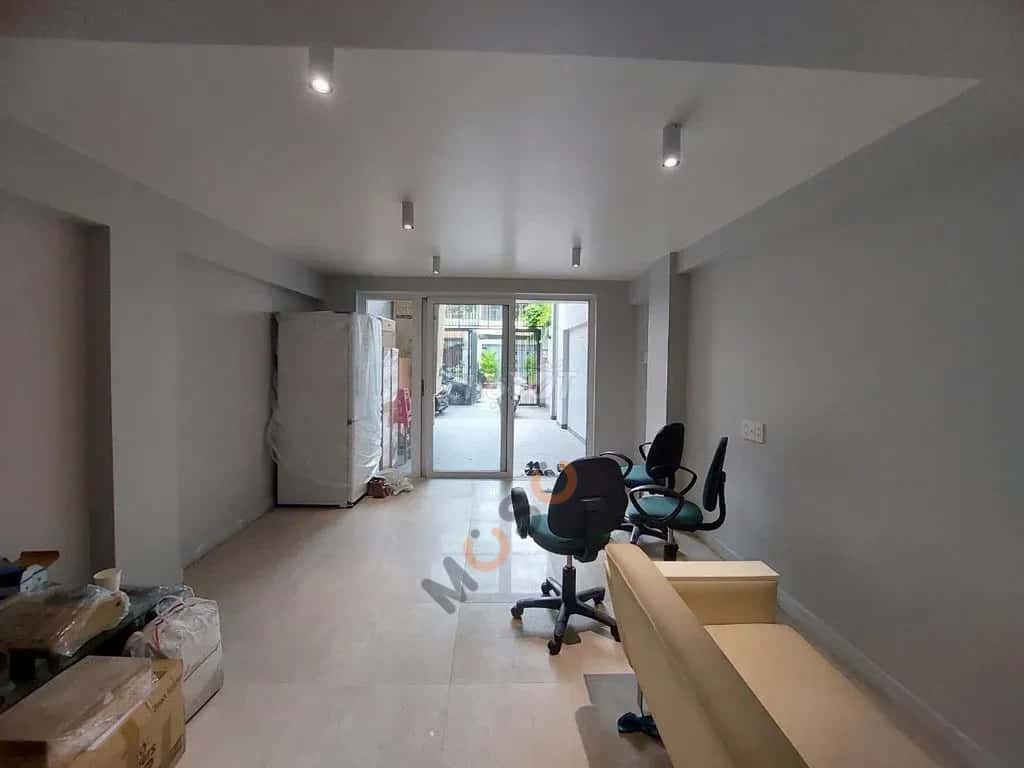 Cho thuê nhà hẻm Đường Sư Vạn Hạnh Quận 10, TP.HCM – 5 phòng ngủ, giá 25 triệu — Hình 2