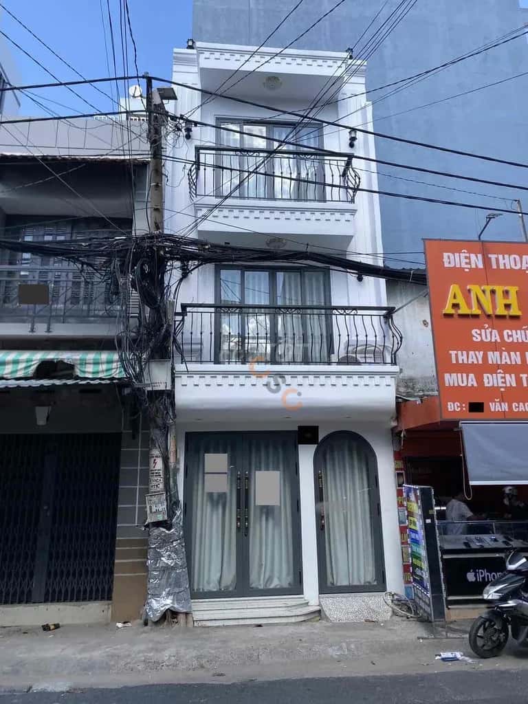 Cho thuê nhà mặt tiền Văn Cao Quận Tân Phú, Ho Chi Minh – 3 phòng ngủ, giá 10 triệu