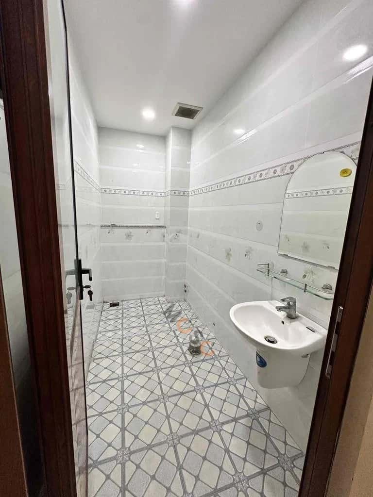 Cho thuê văn phòng Đường số 11 Quận 2 cũ, TP. Thủ Đức – 6 phòng ngủ, giá 75 triệu — Hình 3