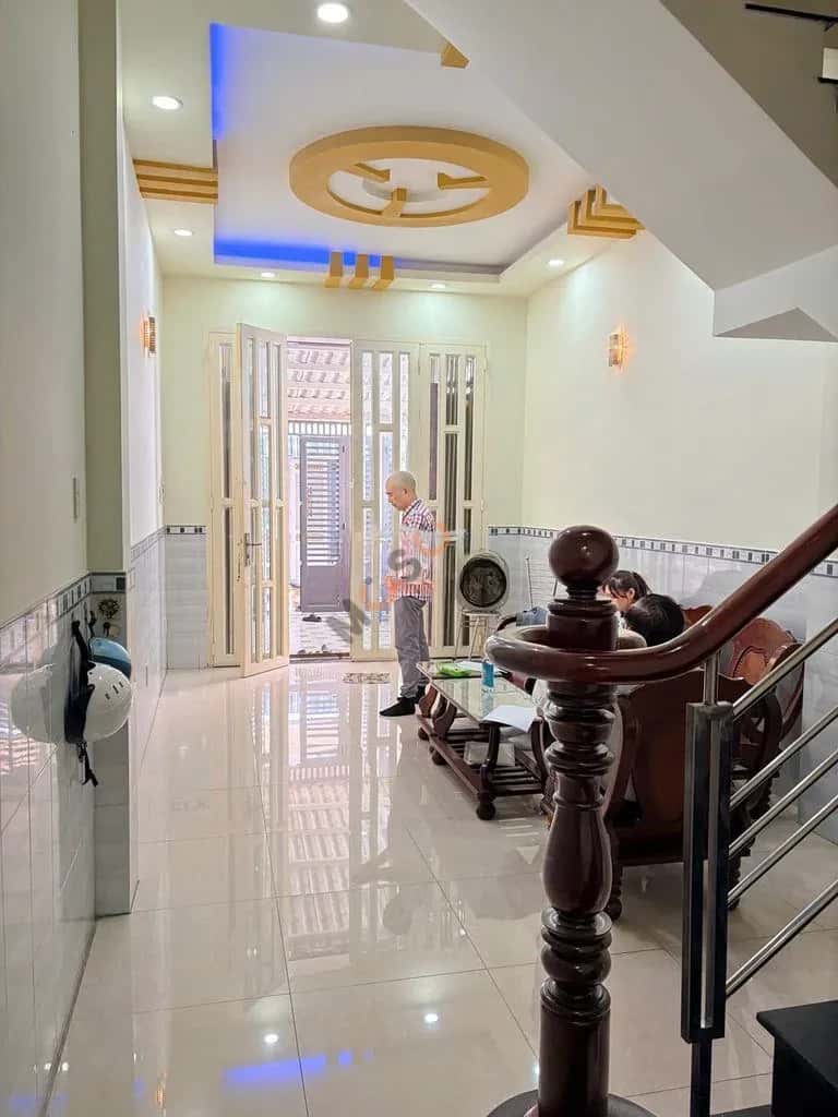Cho thuê nhà hẻm Hoàng Lê Kha Quận 6, TP.HCM – 3 phòng ngủ, giá 11 triệu Cho thuê nhà hẻm Hoàng Lê Kha Quận 6, TP.HCM – 3 phòng ngủ, giá 11 triệu