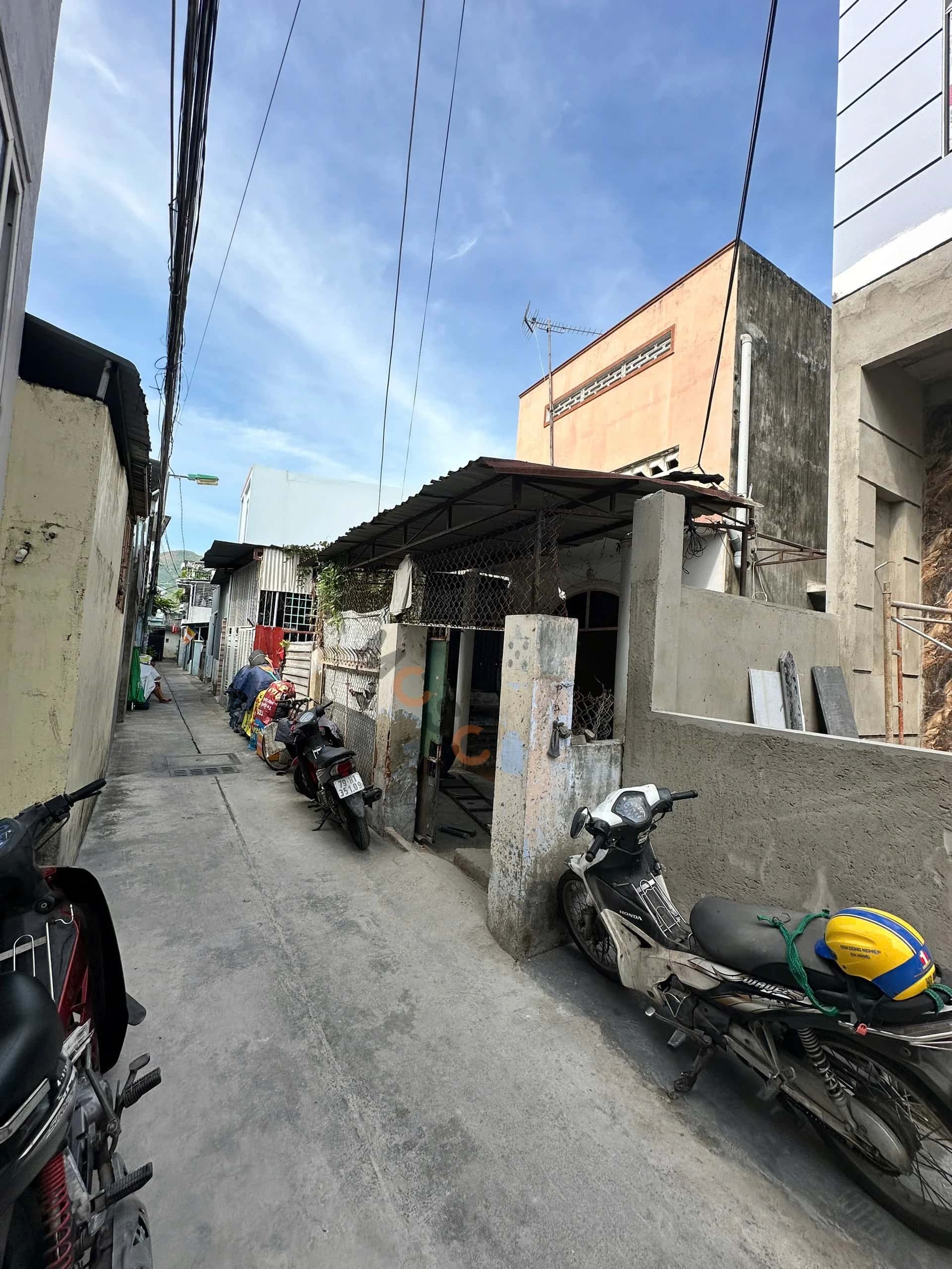 Bán nhà mặt tiền Phước Long Thành phố Nha Trang, Khánh Hòa – 2 phòng ngủ, giá 3 tỷ Bán nhà mặt tiền Phước Long Thành phố Nha Trang, Khánh Hòa – 2 phòng ngủ, giá 3 tỷ